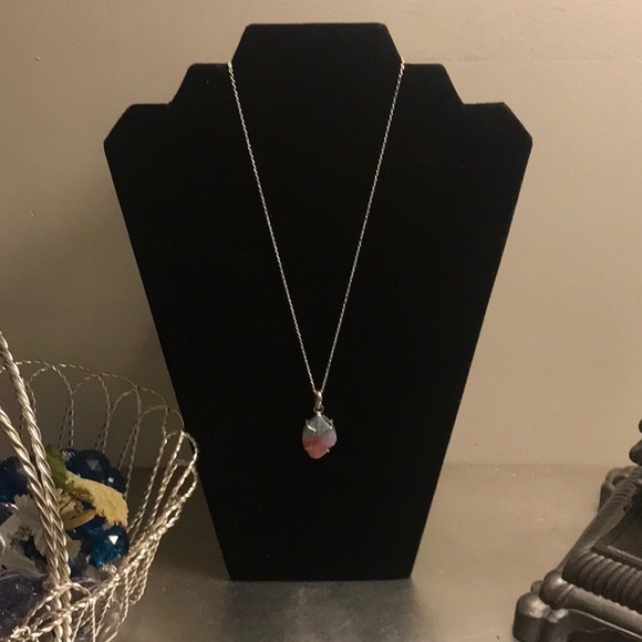 Coming out for spring!! This pretty rainbow Quartz natural gemstone necklace. - Picture 3 of 4